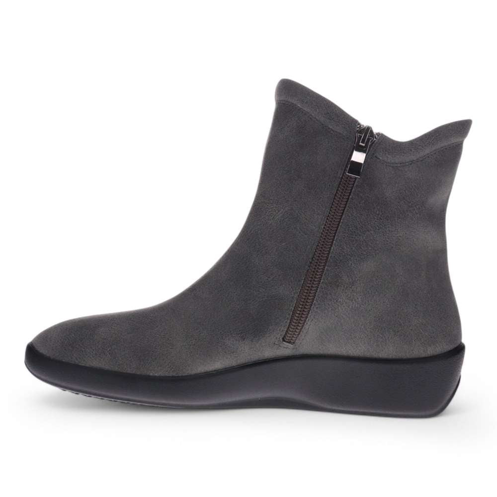 Karla Boots - Grey