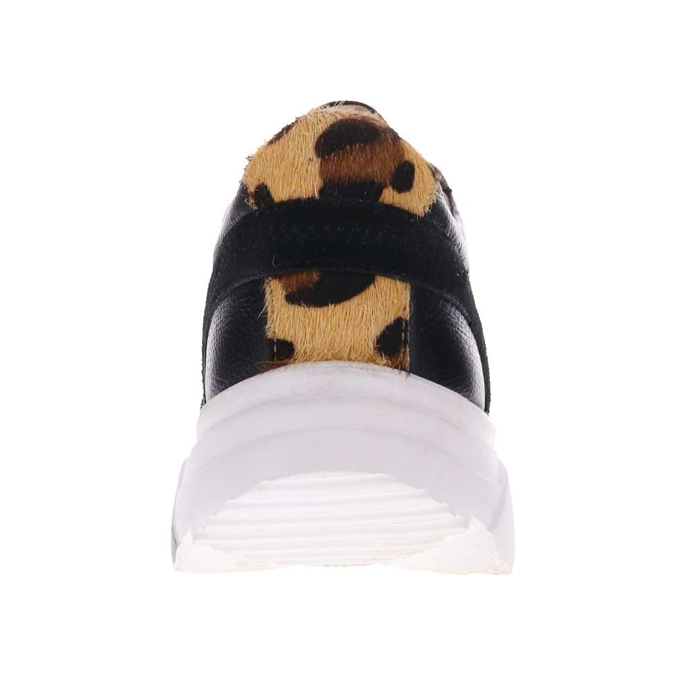 Chloe Casual Sneaker - Black