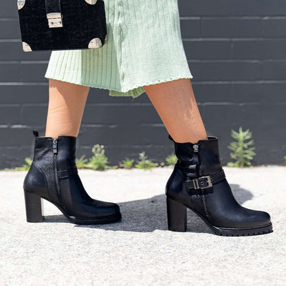 Diana Zip Boot - Black